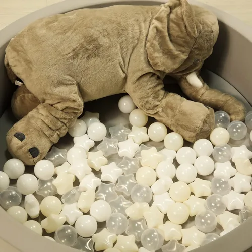 Vista 4 de Pelotas de corral de estrellas TRENDPLAY para niños pequeños - 50, 100, 200 unidades, pelotas de estrella de diferentes formas, pelotas de plástico