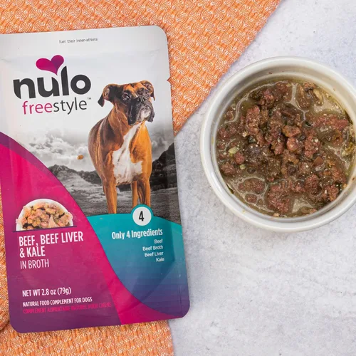 Vista 8 de Nulo Freestyle Carne de res, hígado de res y col rizada en caldo de carne real para perros, 2.8 onzas (paquete de 6)