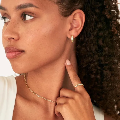 Vista 2 de PAVOI Anillos de circonita cúbica chapados en oro de 14 quilates para mujer Anillo clásico apilable para mujer