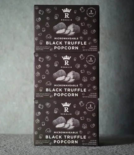 Vista 10 de Regalis Palomitas de maíz de trufa negra para microondas, granos sin OMG, trufa europea negra real, 3 bolsas