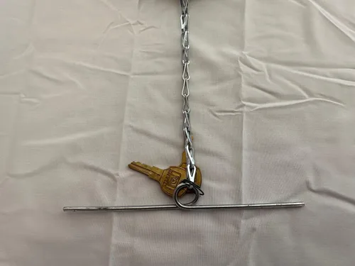 Vista 3 de Tapa de combustible para camiones Kenworth - Bloqueo, sólido