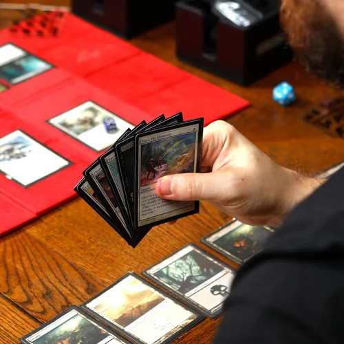 Vista 5 de Quiver Time 200 fundas de cartas negras estándar Artemis para tarjetas Magic: the Gathering Cards - Fundas protectoras de tarjetas TCG mate