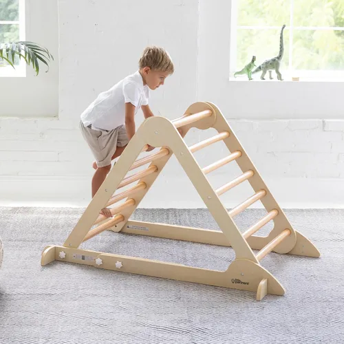 Vista 2 de Little Partners Learn 'N Climb Triángulo de escalada de madera plegable, gimnasio de escalada de madera para niños pequeños, escalador triangular