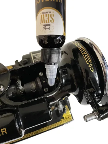 Vista 5 de Kit de limpieza de esmalte de restauración de máquina de coser vintage para un alto reflejo brillante con cera, paño de microfibra, aceite