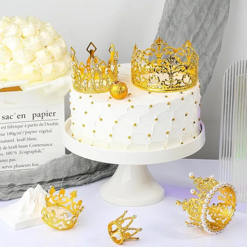 Vista 4 de Landhoow 20 piezas de corona de cumpleaños mini corona de cristal perla tiara pequeña de metal reina princesa decoración de pastel para boda