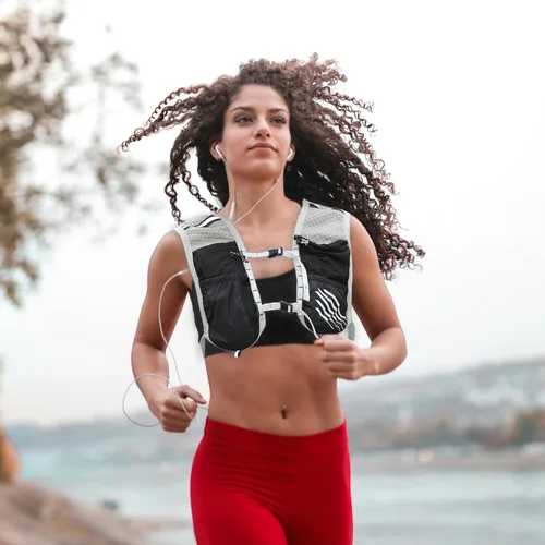 Vista 3 de Hydration Running Vest for Women Men, Water Vest Backpack 2L, Lightweight Hydration Pack Water Backpack for Hiking, Trail Marathon Race