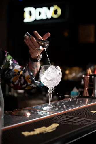Vista 3 de Barski Copas de vino – Gin Tonic – Cóctel – Cupé – Copa – Juego de 6 vasos de cristal – Copas de globo bellamente diseñadas – Cada copa es de 18