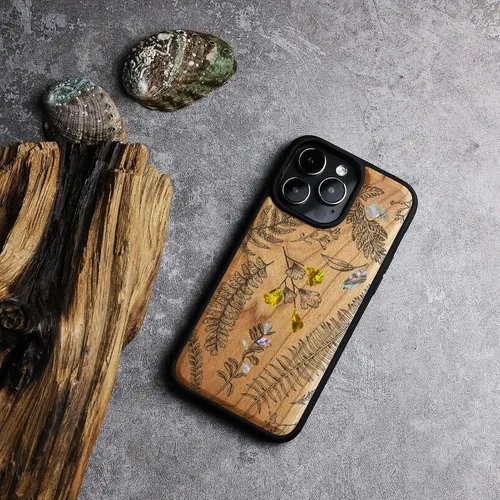 Vista 4 de Carveit Funda magnética protectora de madera de diseñador para iPhone 14 Pro Max [grabado de madera e incrustaciones de carcasa] compatible con 14