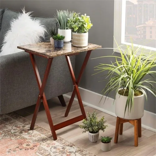 Vista 2 de Pemberly Row Juego de 5 bandejas de mesa plegables de madera de imitación de mármol en color marrón