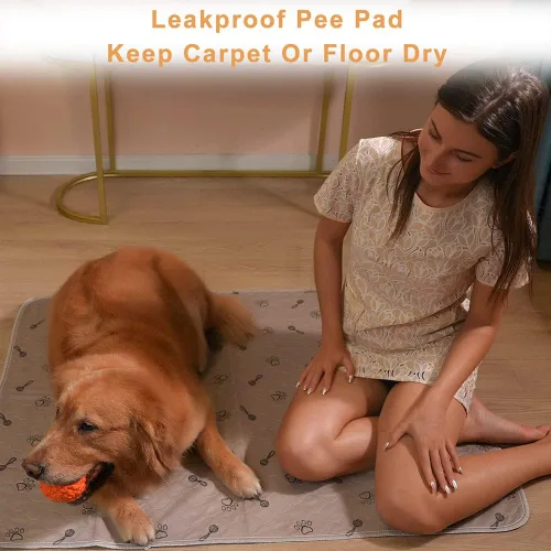 Vista 4 de Peepeego Paquete de 2 Almohadillas para Perros de 36x36 Lavables y Peine para Perros Gratis, Almohadillas Reutilizables para Cachorros con Absorción