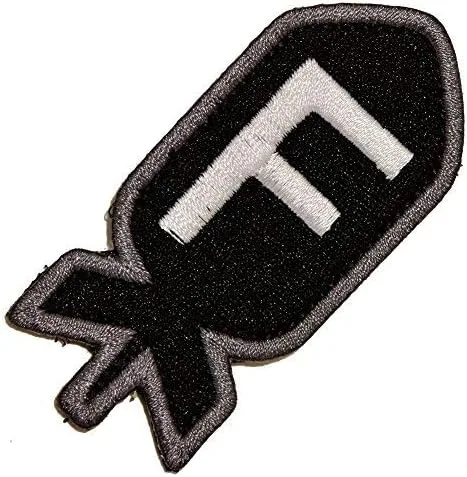 Gadsden and Culpeper Parche troquelado F-Bomb - Negro, 2" x 3", Cosido, 2 Piezas
