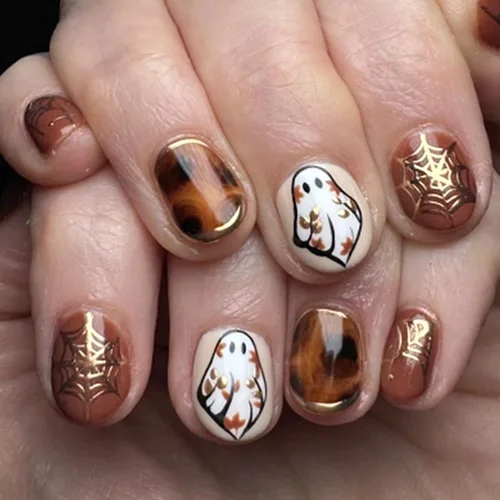 Vista 36 de Uñas cortas a presión para Halloween, uñas postizas cuadradas de personajes de películas de miedo, uñas postizas con pegamento de Halloween