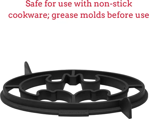 Vista 5 de Whiskware Kit de arte para panqueques con batidora, batidor de alambre BlenderBall y 2 moldeadores de panqueques de la Liga de la Justicia