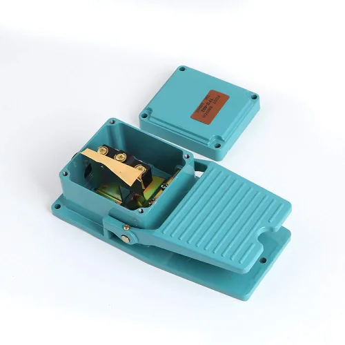Vista 2 de Interruptor de pedal AC 250V 15A Interruptor de pie Operado Encendido Apagado IP62 Impermeable para carpintería y máquina de coser
