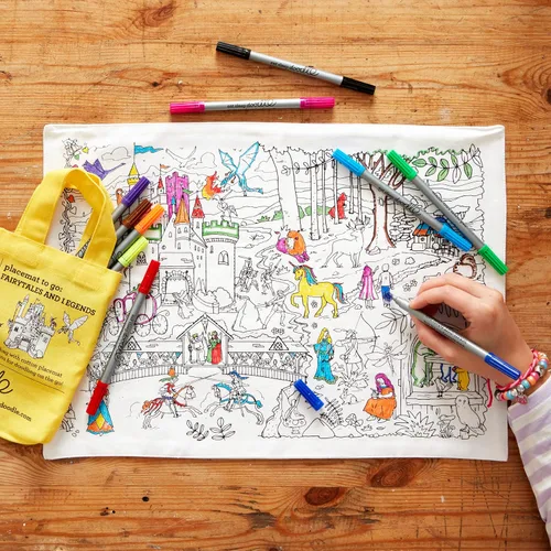 Vista 15 de eatsleepdoodle Mantel individual de frutas y verduras en su propia bolsa de algodón para colorear, cuenta con un divertido mantel individual