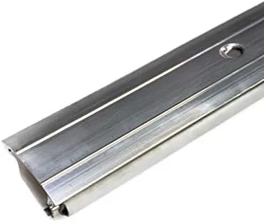 Randall Manufacturing Co 3 pies - 1 1/2 pulgadas de ancho x 5/8 pulgadas de alto umbral de parachoques por Randall Manufacturing Co 3 pies V-8-C