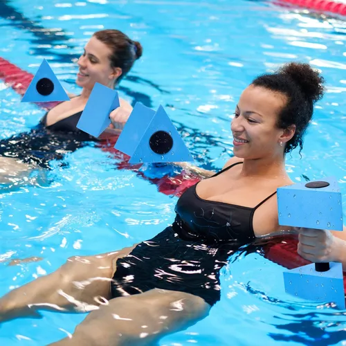 Vista 2 de 4 mancuernas triangulares para ejercicio acuático, pesas flotantes de agua para piscina, juego de ejercicios de espuma EVA, pesos de agua