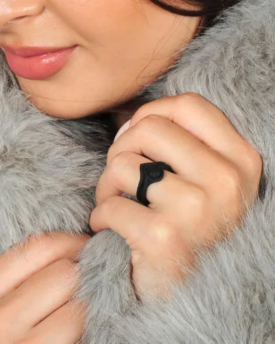 Vista 8 de Rinfit - Anillos de silicona para mujeres, anillo de compromiso de silicona en forma de pera, anillos de boda de goma para mujeres, diseño patentado