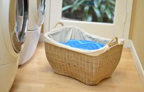 Vista 3 de KOUBOO Cesta de mimbre para ropa sucia, cesta clasificadora de lavandería, cesta con asas para un fácil transporte, artículos esenciales