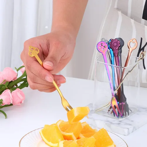 Vista 3 de Fancy - Juego de 10 tenedores de acero inoxidable para aperitivos, tenedores pequeños de postre arcoíris de 4.9 pulgadas, mini tenedores creativos