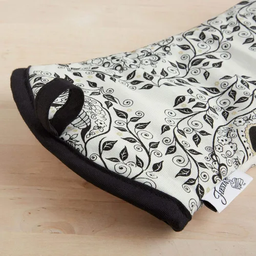 Vista 4 de Fiesta Skull & Vine - Juego de manoplas de horno y soporte para ollas, multicolor de 6.5 x 13 pulgadas; 8 x 8 pulgadas