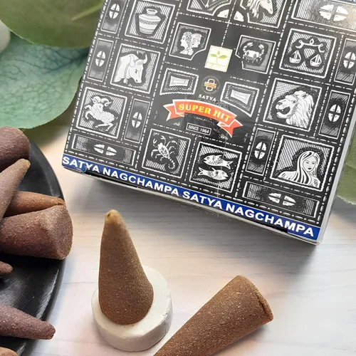 Vista 6 de Nag Champa Satya Sai Baba Temple - Caja de 12 conos de incienso (Super Hit)