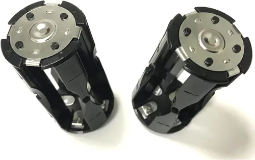 Vista 4 de 4 soportes adaptadores de batería cilíndricos AAA para convertir a baterías C, paquete de 3, color negro