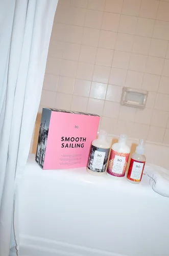 Vista 2 de R+Co Champú suavizante Bel Air y complejo antioxidante