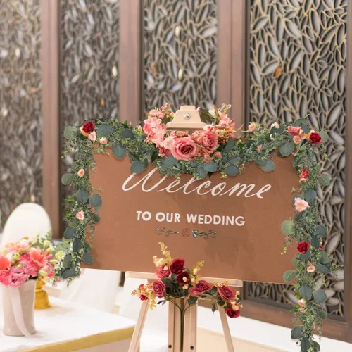 Vista 6 de CEWOR 5 guirnaldas de eucalipto artificiales de 5.5 pies, guirnalda de eucalipto de plata falsa, guirnalda de vides, camino de mesa para arco