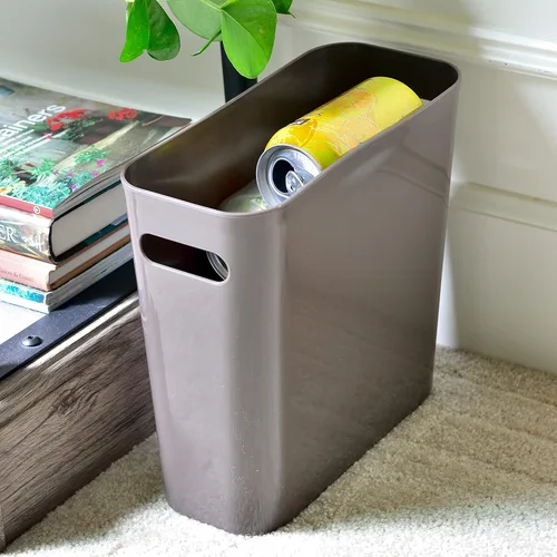 Vista 4 de Youngever Cubo de basura delgado de 1.5 galones, contenedor de basura de plástico, cubo de basura pequeño con asas para hogar, oficina, sala