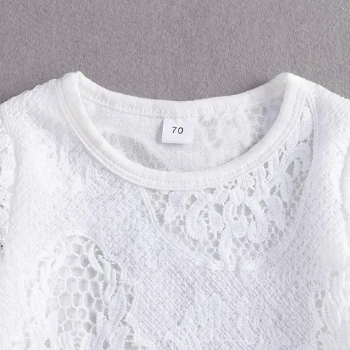 Vista 6 de Pivanzore Conjunto de ropa para bebé niña con encaje blanco ahuecado de manga larga + pantalones de mezclilla rasgados