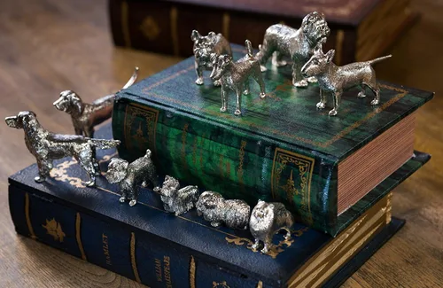 Vista 4 de Colección de figuras de perro de estilo artístico hecho en el Reino Unido