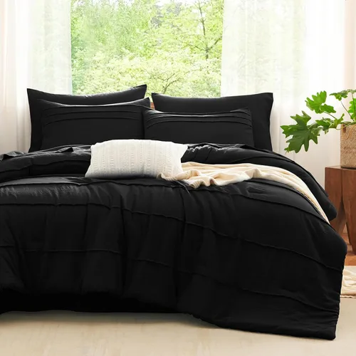 CozyLux Juego de edredón de tamaño matrimonial negro, 7 piezas de cama plisada suave en una bolsa, juego de edredón matrimonial con sábanas, juego