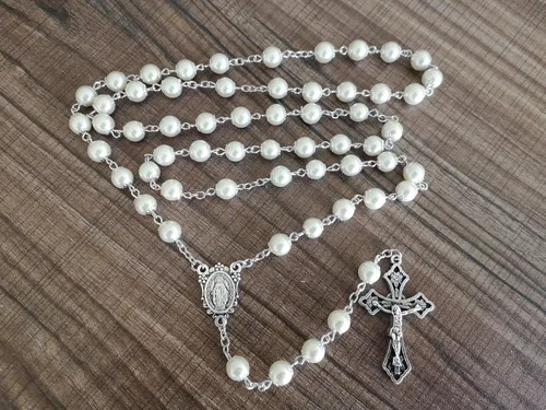 Vista 4 de Collar de rosario con cuentas de perlas católicas, medalla milagrosa y rosario de cruz para mujer
