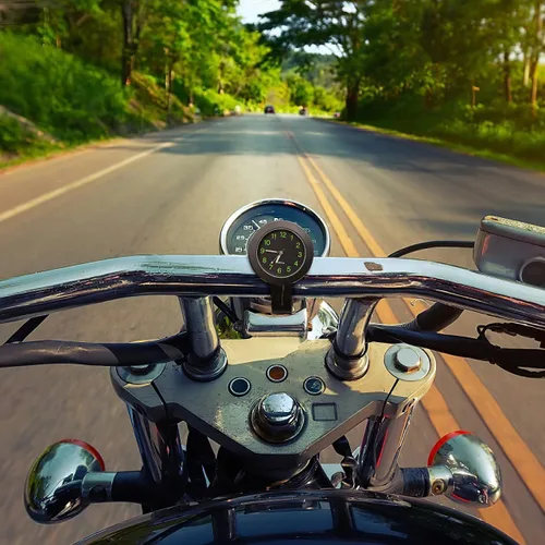 Vista 3 de Reloj de motocicleta con esfera luminosa para manillar de 7/8, resistente al agua, reloj de manillar de bicicleta de choque de cuarzo