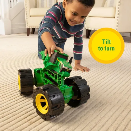 Vista 3 de TOMY Monster Treads - Tractor John Deere todo terreno, juguete de camión monstruo inclinable con neumáticos resistentes, juguetes de tractor John