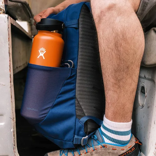 Vista 7 de Hydro Flask Botella de agua – Acero inoxidable aislado – Tapa flexible de boca ancha, antiderrames, a prueba de fugas y recargable en agave de 20