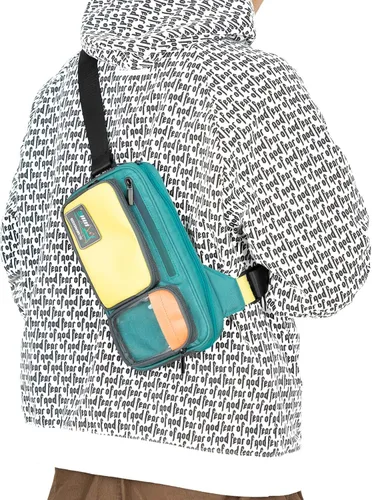 Vista 9 de Geekshare Large Capacity Multifunctional SwitchSwitch OLED Travel Carrying Case-Color Contrast Laser Messenger Bag Compatible with Nintendo