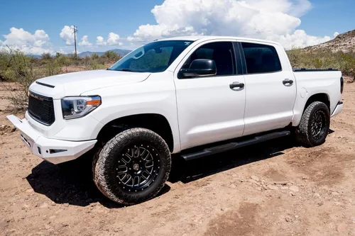 Vista 8 de Raptor Series Estribos de 5 pulgadas de estilo ovalado de aluminio negro compatible con Silverado Sierra 1500 07-18 o 07-19 2500 3500 HD Crew Cab