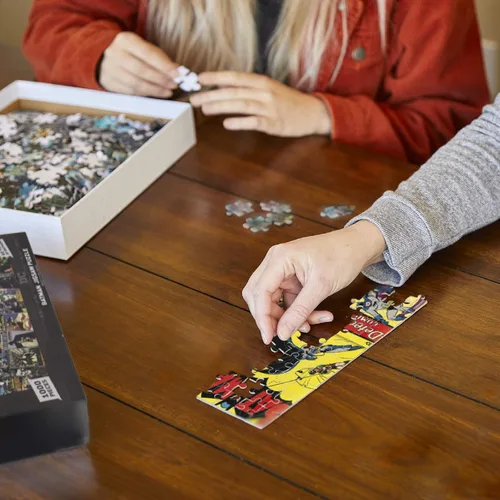 Vista 5 de Paladone Batman 1000 Piece Jigsaw Puzzle - Pop Culture Retro Puzzle, Comic Books Through Time Collage, Yellow