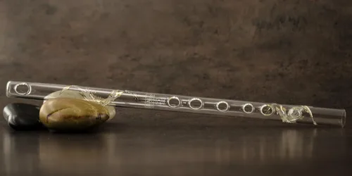 Vista 18 de Flauta de cristal Hall 11091 - Piccolo de cristal en línea en D - Bristol Celtic