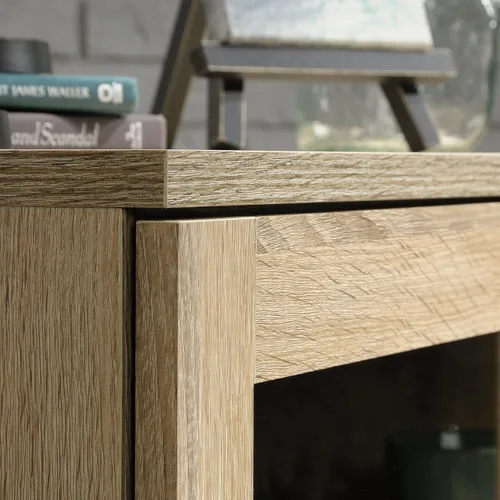 Vista 5 de Sauder 420035 North Avenue vitrina, para televisores de hasta 32 pulgadas, acabado en roble charter