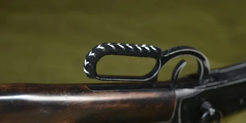 Vista 9 de Envoltura de palanca de cuero de gamuza para rifles y escopetas de acción de palanca, hecha a mano