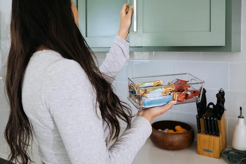 Vista 3 de ClearSpace Contenedor de plástico para organización de despensa y almacenamiento de alimentos, gran almacenamiento de cocina, contenedores