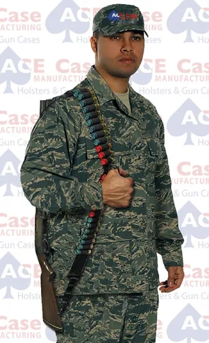 Vista 2 de Cabestrillo para municiones Mossberg Shorgun, para 25 cápsulas, hecho en los Estados Unidos