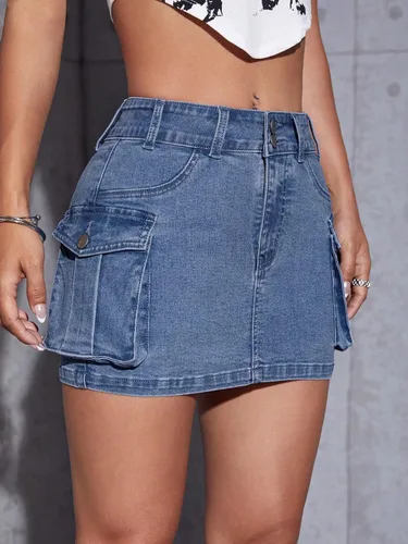 Vista 3 de WDIRARA Minifalda de mezclilla tipo cargo con botones y cintura baja para mujer con bolsillo