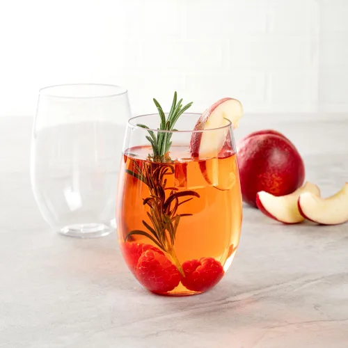 Vista 3 de Restaurantware Bev Tek - Copas de vino reutilizables de 3.2 x 3.2 x 4.5 pulgadas, 10 copas de vino duraderas para fiestas, inastillables, ligeras