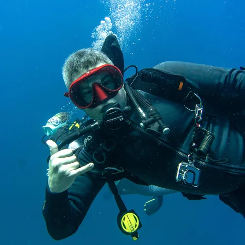 Vista 10 de Spartacus Frameless Dive Mask, Ultra-Clear Low-Iron Glass, Wide View, Low Volume, 100% Silicone Skirt