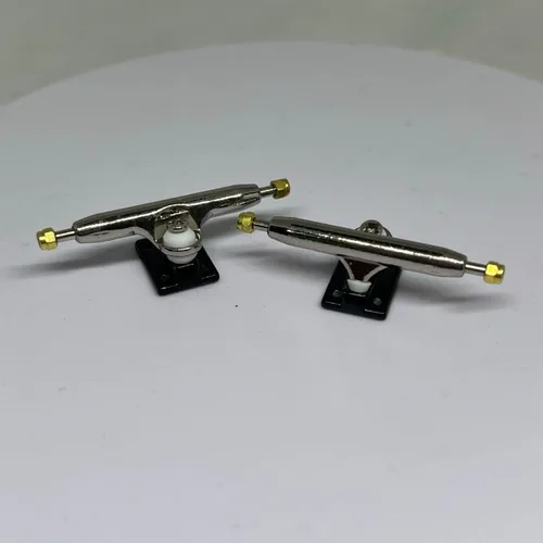 Vista 3 de Op3ra Pro Diapasón completo de madera de arce de 1.339 x 3.780 in, impresión UV, gráficos sólidos de ejes individuales Pro Trucks y 5 ruedas