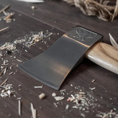 Vista 4 de The Bad Axe: World Axe Throwing League Premium Competition Hacha de lanzamiento con funda de nailon para lanzar hacha y mango de madera de nogal
